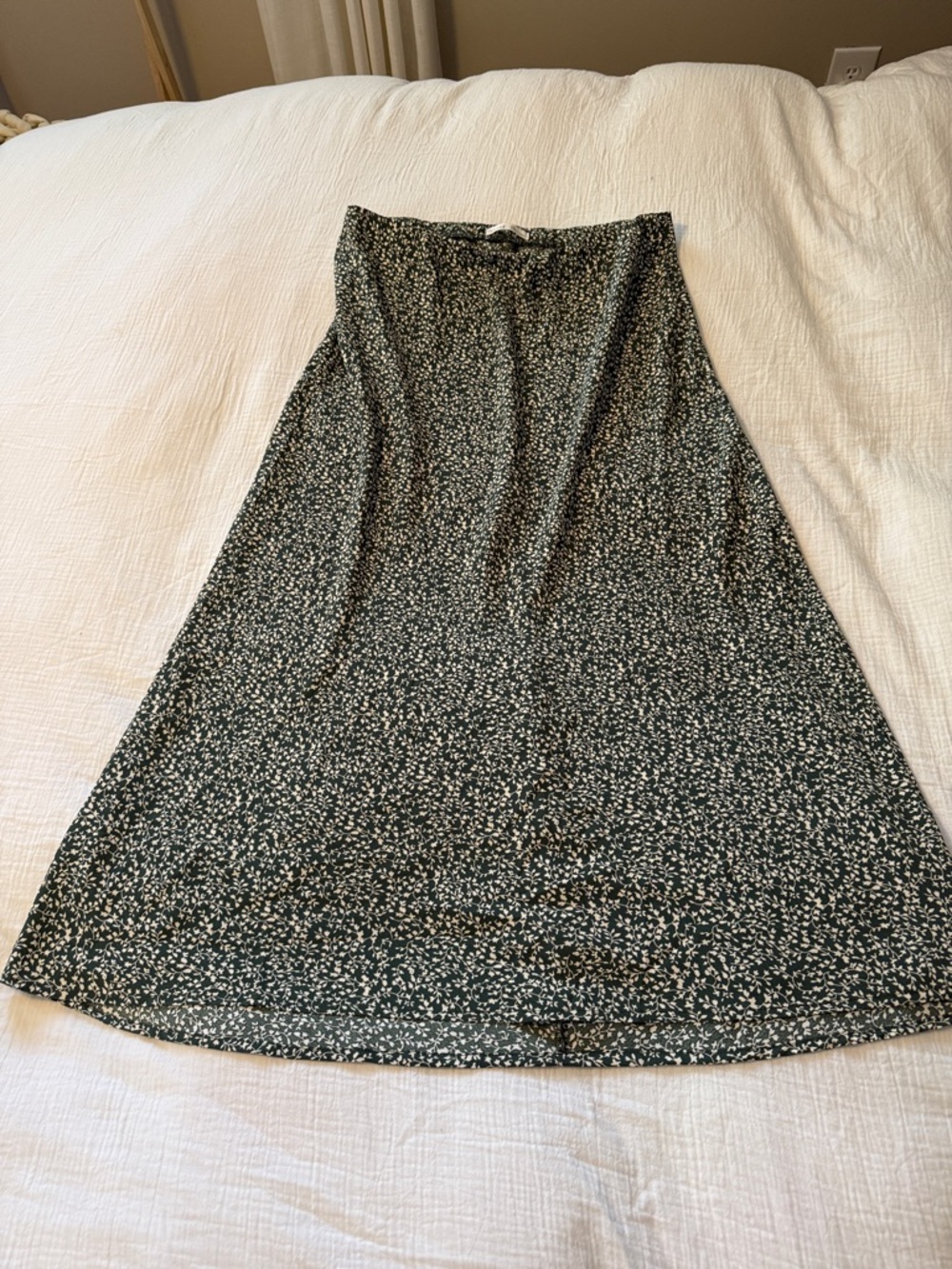 Trendy boutique Dark Green Floral A-Line Skirt